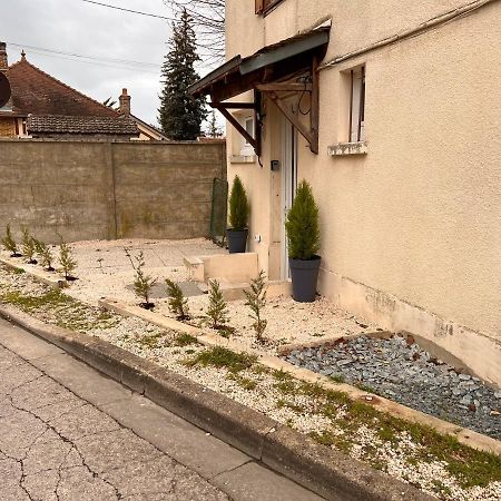 T2 Cosy / Quartier Calme / Magasins D'Usine A Proximite Apartamento Saint-Julien-les-Villas Exterior foto