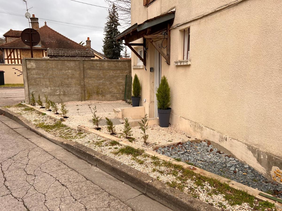 T2 Cosy / Quartier Calme / Magasins D'Usine A Proximite Apartamento Saint-Julien-les-Villas Exterior foto